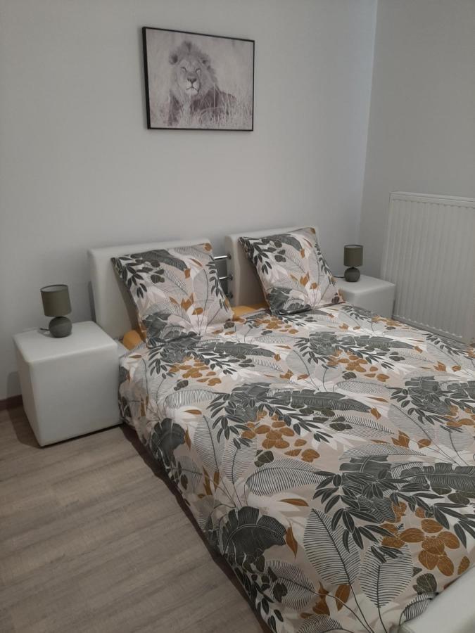 Le Sommet Du Condroz Apartment Сине Екстериор снимка