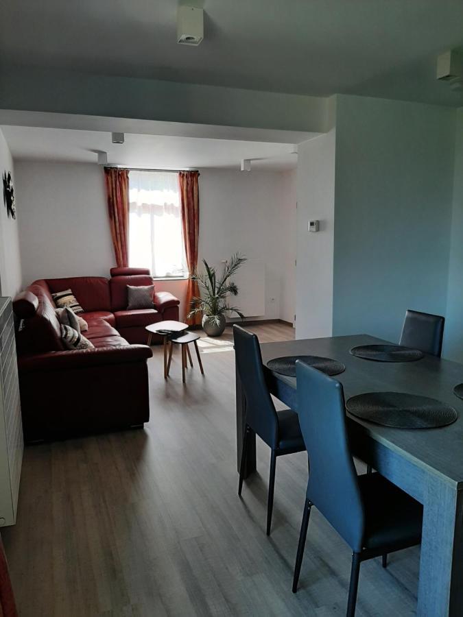 Le Sommet Du Condroz Apartment Сине Екстериор снимка